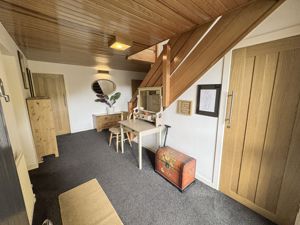 Photo 16- click for photo gallery